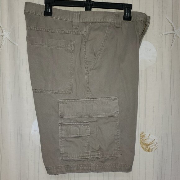 WRANGLER MENS CARGO SHORTS - Picture 3 of 5